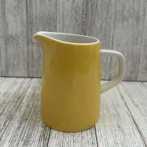 Vintage Mikasa pastelle Yellow Creamer , Made in Japan